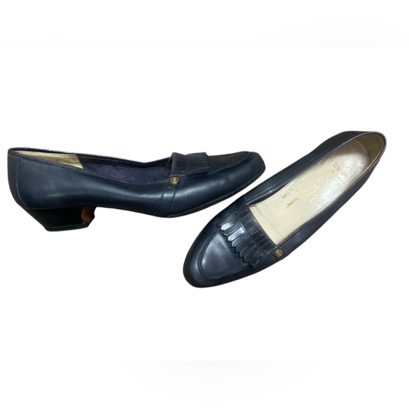 Salvatore Ferragamo 7.5E vintage navy micro heel preppy tasseled shoes. - Picture 1 of 15